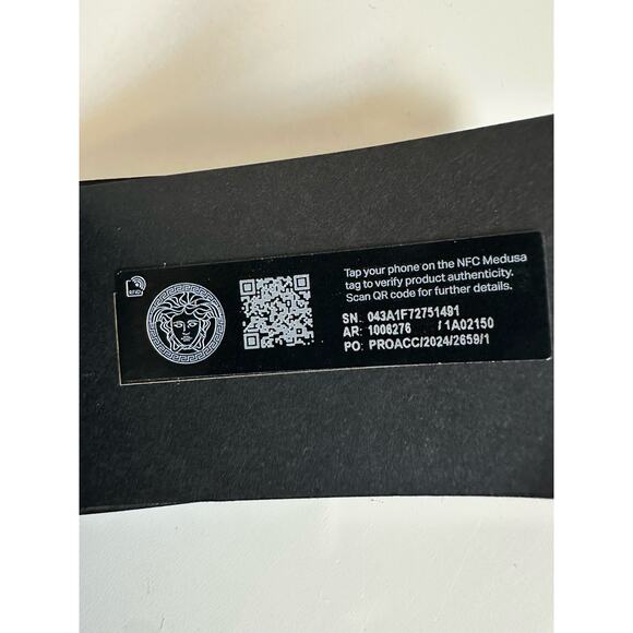 Versace Gold Medusa-Buckle Black Leather Belt 120 (48) Italy 1006276 NWT $600 - Picture 12 of 13